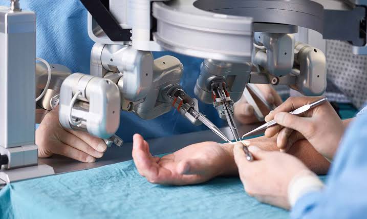 Robotic Surgery and Precision Medicine